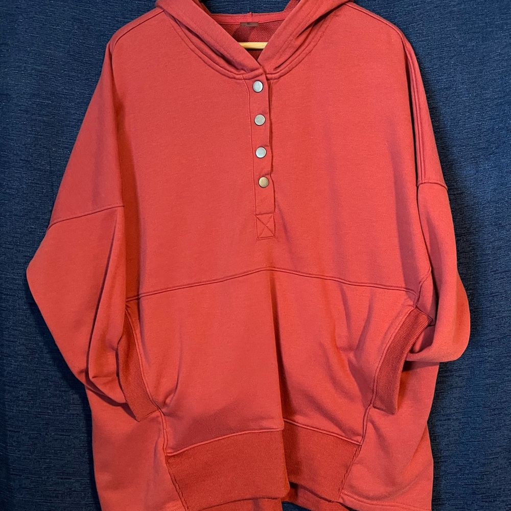 Burnt Red Hooded Sweatshirt with Button 1/4 Design